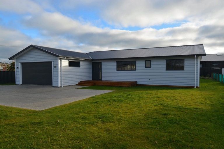 Photo of property in 85 Kilmarnock Street, Wallacetown, 9816