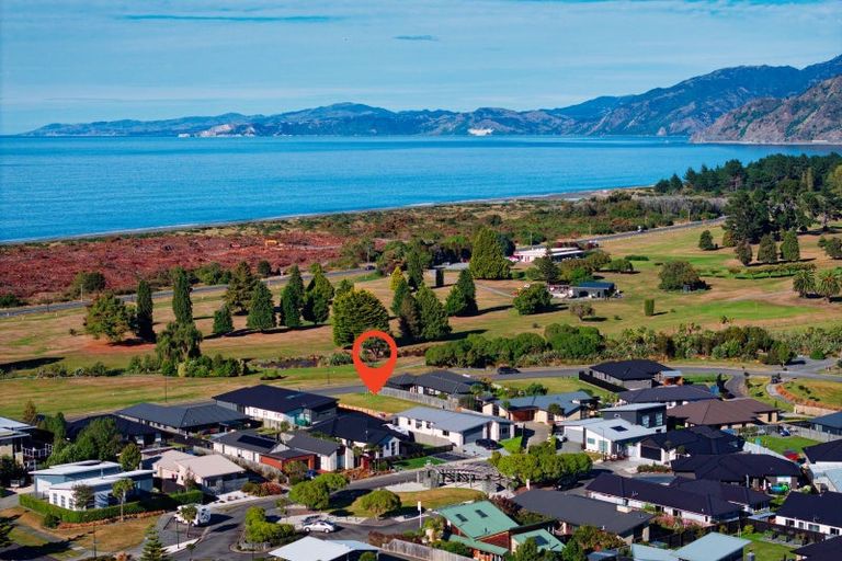 Photo of property in 8 Greenburn Way, Kaikoura Flat, Kaikoura, 7371