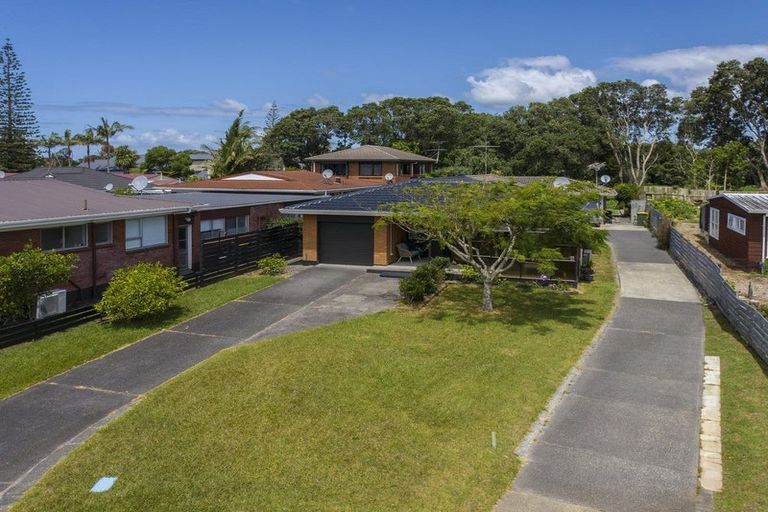 Photo of property in 8 Manuka Street, Orewa, 0931