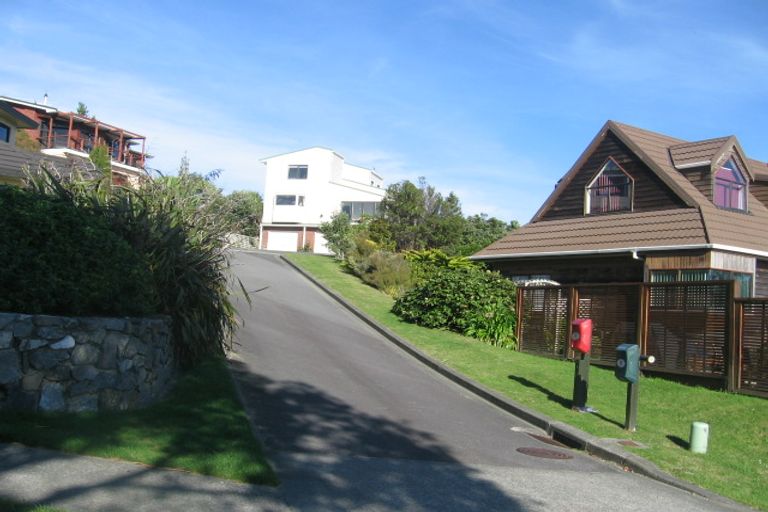 Photo of property in 18 The Crowsnest, Whitby, Porirua, 5024