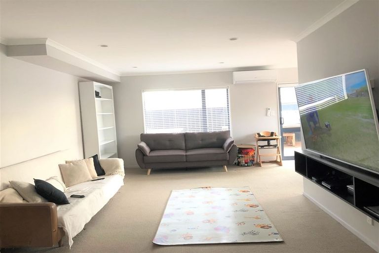 Photo of property in 43 Mili Way, Ranui, Auckland, 0612