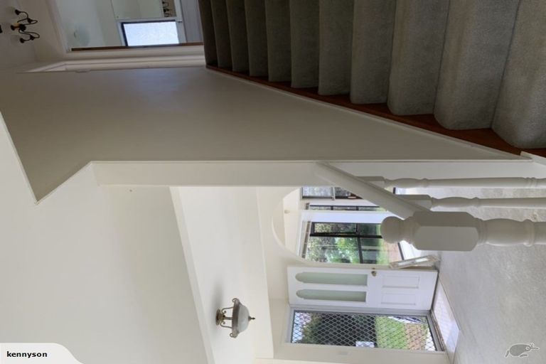 Photo of property in 2/14 Galloway Crescent, Farm Cove, Auckland, 2012