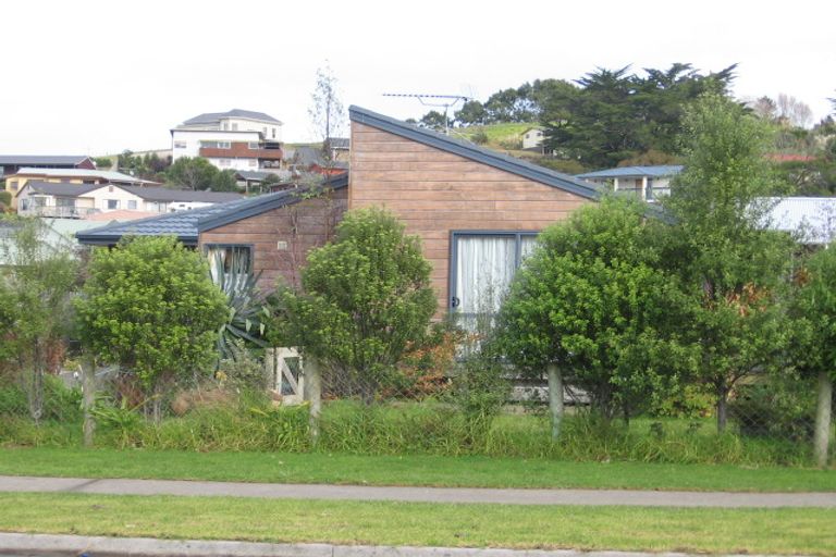 Photo of property in 53 Awaroa Road, Helensville, 0800