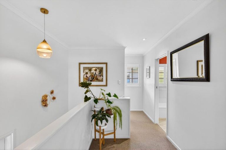 Photo of property in 11 Muritai Crescent, Havelock North, 4130