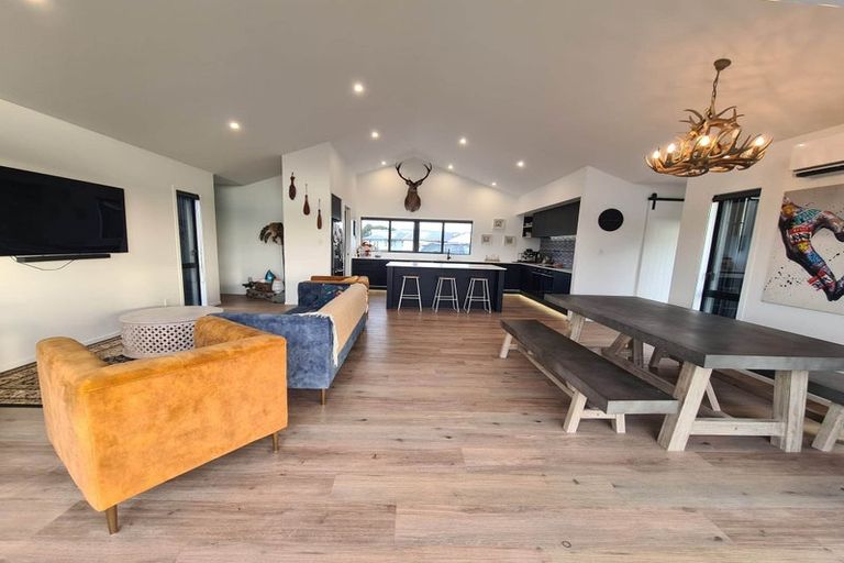 Photo of property in 33 Florin Lane, Rongotea, Palmerston North, 4473