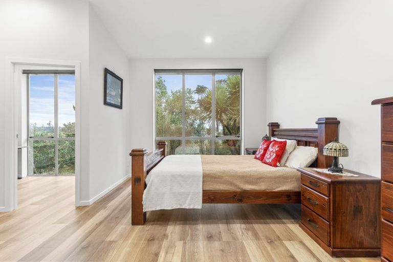 Photo of property in 12/20 Schnapper Rock Road, Schnapper Rock, Auckland, 0632