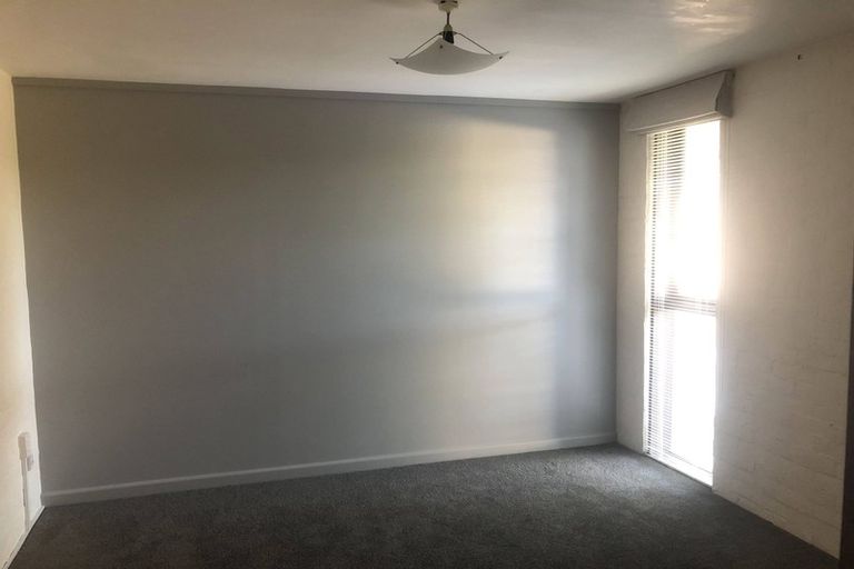 Photo of property in 141a Churton Drive, Churton Park, Wellington, 6037