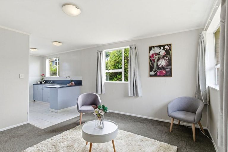 Photo of property in 183d Newlands Road, Newlands, Wellington, 6037