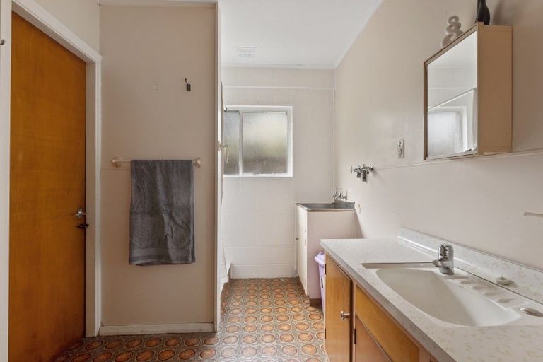 Photo of property in 61 Milton Terrace, Picton, 7220