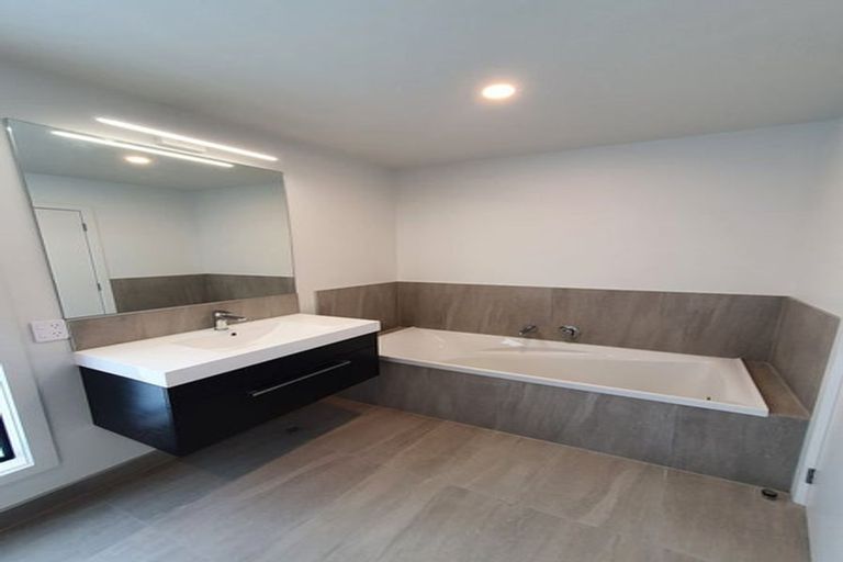 Photo of property in 9 Tokitoki Way, Kenepuru, Porirua, 5022