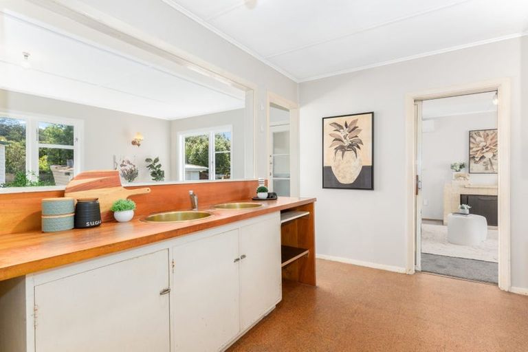 Photo of property in 21 Wellington Road, Wainuiomata, Lower Hutt, 5014