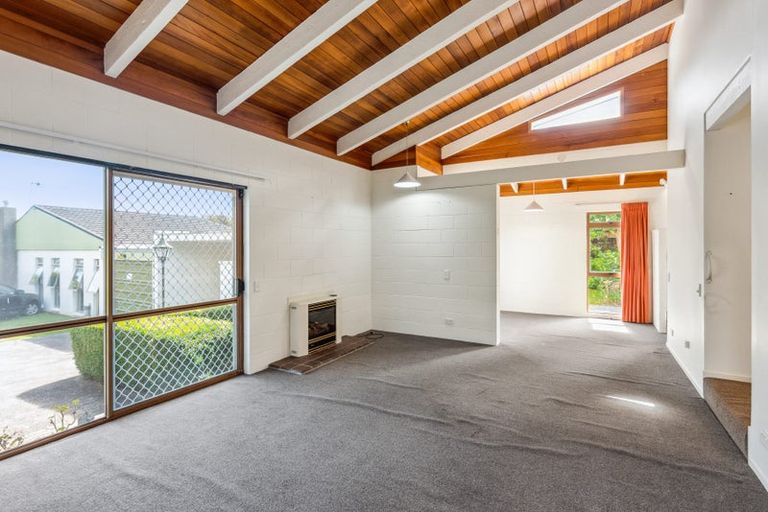 Photo of property in 15a Winara Avenue, Waikanae, 5036