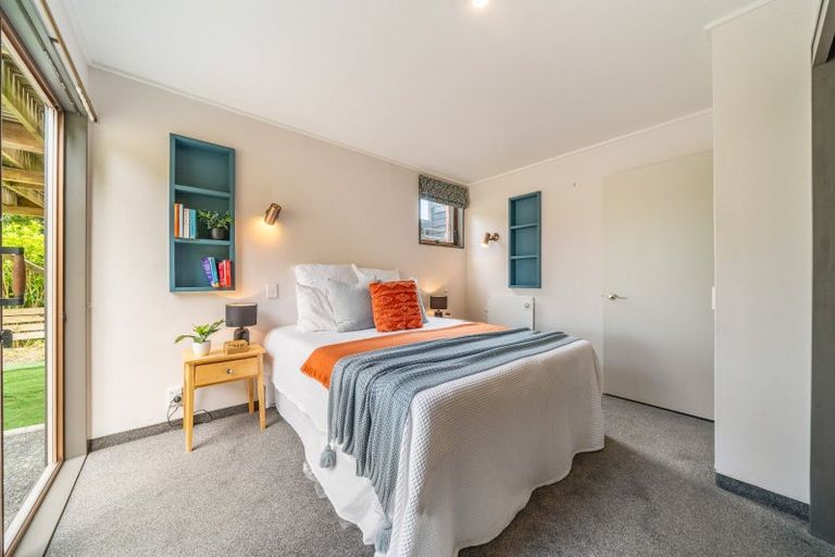 Photo of property in 6 The Track, Plimmerton, Porirua, 5026