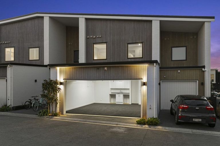 Photo of property in 28 Walter Merton Road, Hobsonville, Auckland, 0616