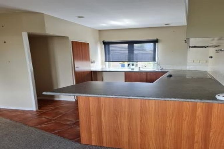 Photo of property in 9 Mt Lebanon Lane, Henderson, Auckland, 0612
