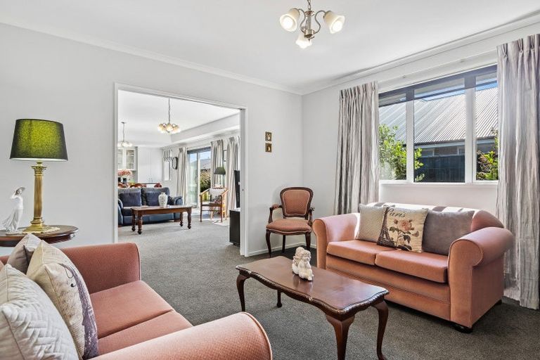 Photo of property in 21 Lewis Close, Rangiora, 7400