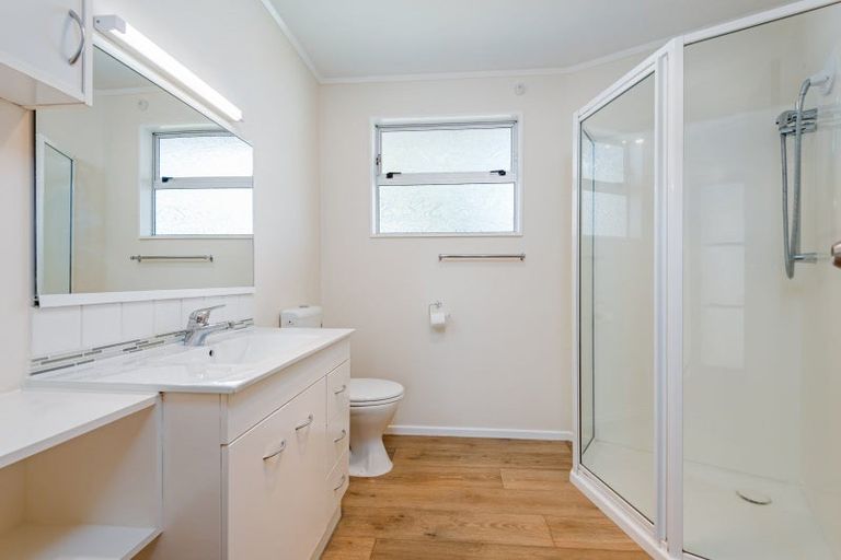 Photo of property in 20 Dunk Place, Milson, Palmerston North, 4414