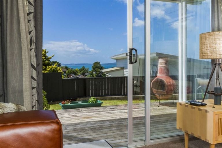 Photo of property in 1/4 Gull Lane, Mairangi Bay, Auckland, 0630
