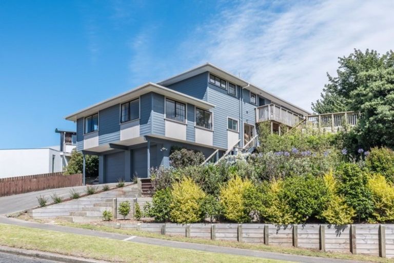Photo of property in 42 Hicks Crescent, Waikanae Beach, Waikanae, 5036