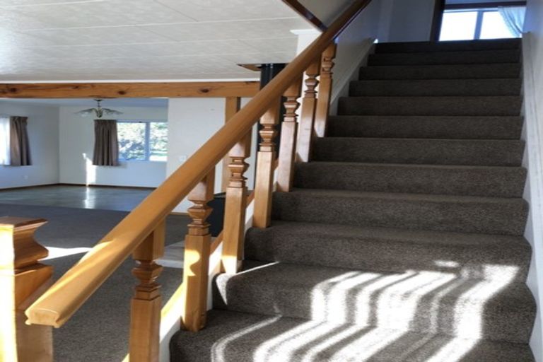 Photo of property in 1024 East Coast Road, Fairview Heights, Auckland, 0630