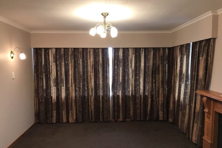 Photo of property in 3 Angell Street, Johnsonville, Wellington, 6037
