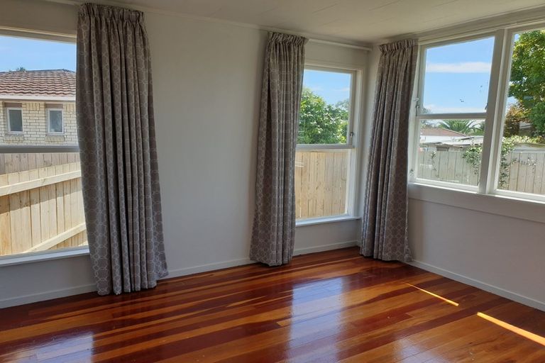 Photo of property in 39 Arnwood Street, Manurewa, Auckland, 2102