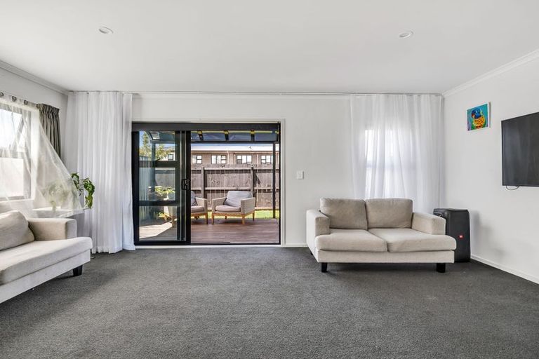 Photo of property in 13 Haroto Street, Manukau, Auckland, 2104