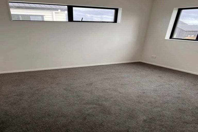 Photo of property in 20 Black Beech Crescent, Takanini, 2110