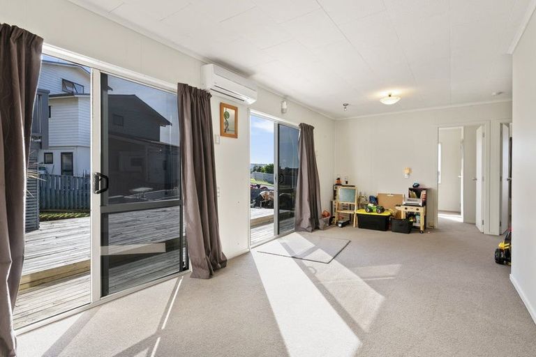 Photo of property in 3 Awatere Place, Snells Beach, 0920