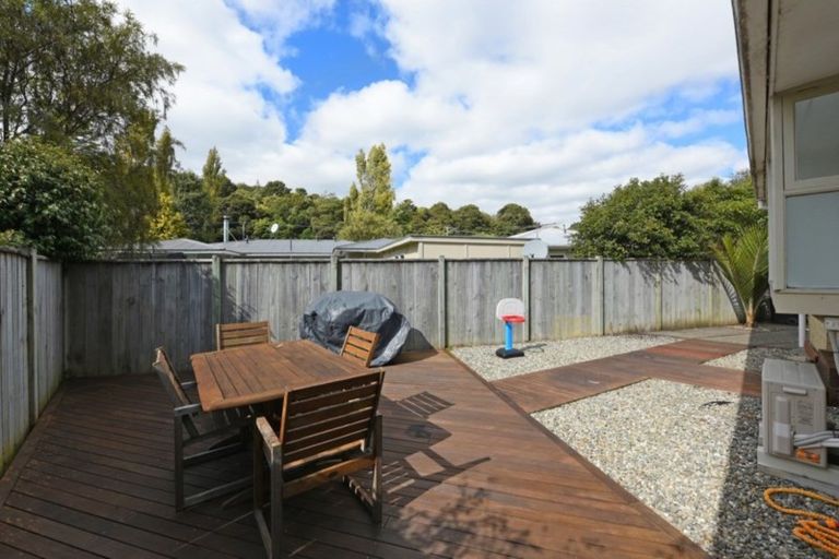 Photo of property in 25a Deller Grove, Silverstream, Upper Hutt, 5019