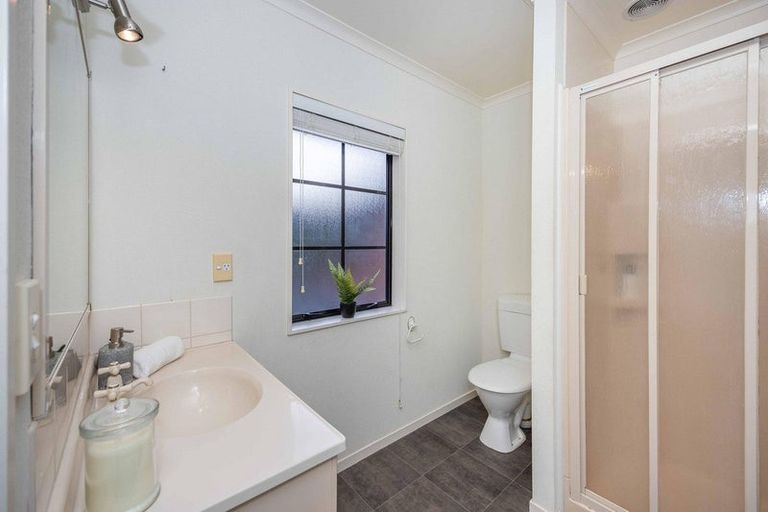 Photo of property in 11 Greenough Place, Rototuna, Hamilton, 3210