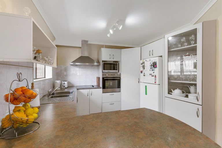 Photo of property in 4 Maadi Place, Papakura, 2110