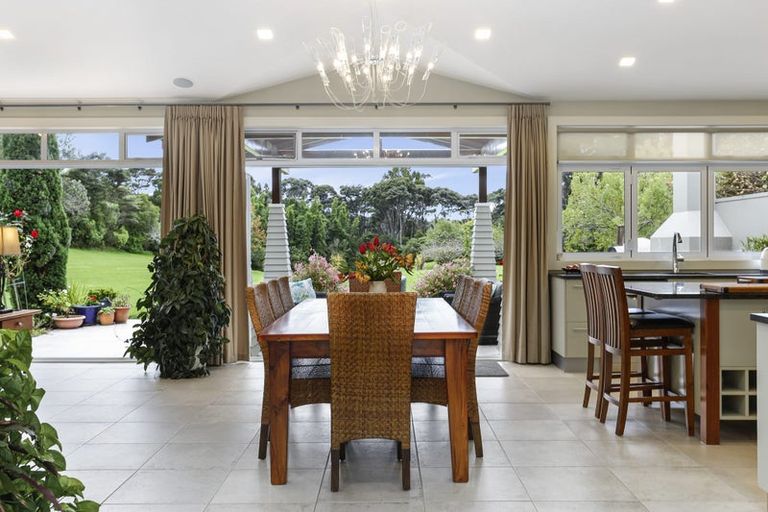 Photo of property in 152k Parker Road, Oratia, Auckland, 0604