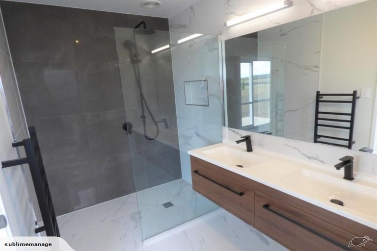 Photo of property in 38 Walter Lawry Road, Paerata, Pukekohe, 2124