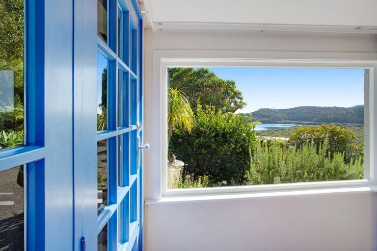 Photo of property in 35 Causeway Road, Haruru, 0204