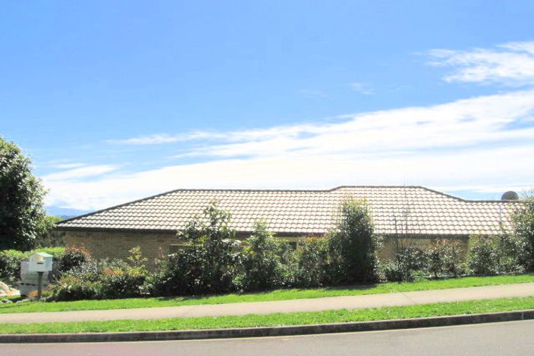 Photo of property in 1 Tautara Place, Ohauiti, Tauranga, 3112