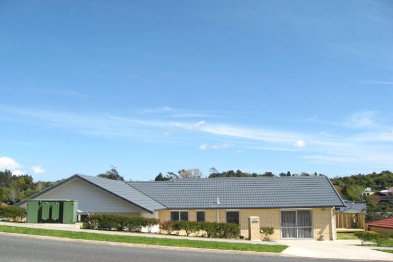 Photo of property in 201 Heta Road, Merrilands, New Plymouth, 4312