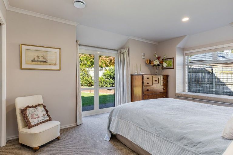 Photo of property in 10 Glentui Place, Waikawa, Picton, 7220