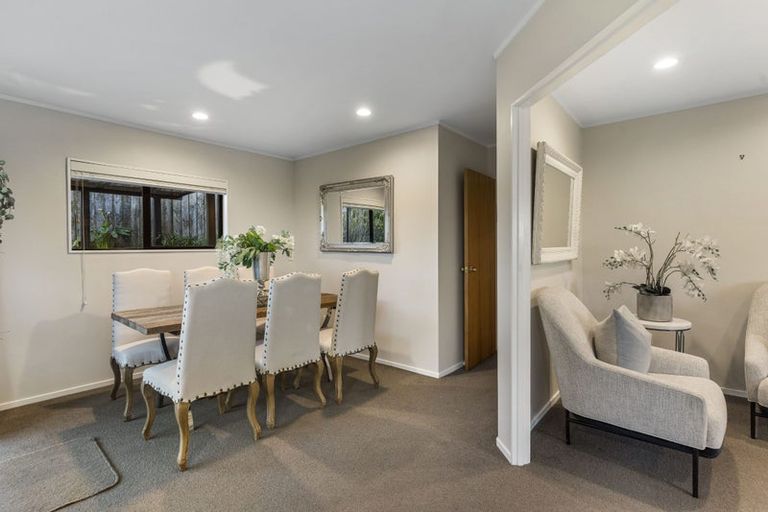 Photo of property in 1/6 Honeysuckle Lane, Mairangi Bay, Auckland, 0630