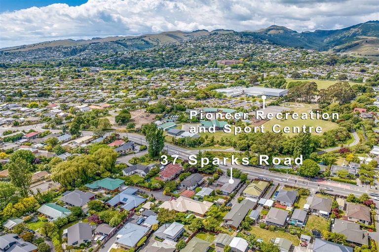 Photo of property in 37 Sparks Road, Hoon Hay, Christchurch, 8025