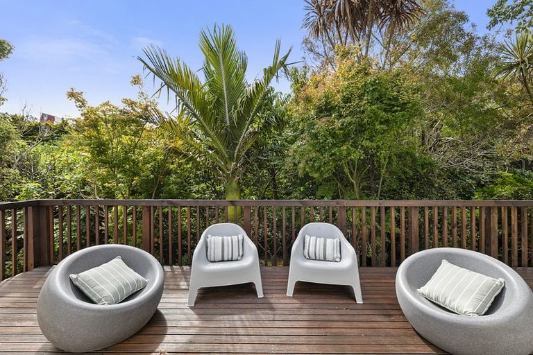 Photo of property in 117f Seaview Road, Westown, New Plymouth, 4310