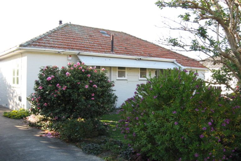 Photo of property in 1 Haig Street, Waterloo, Lower Hutt, 5011