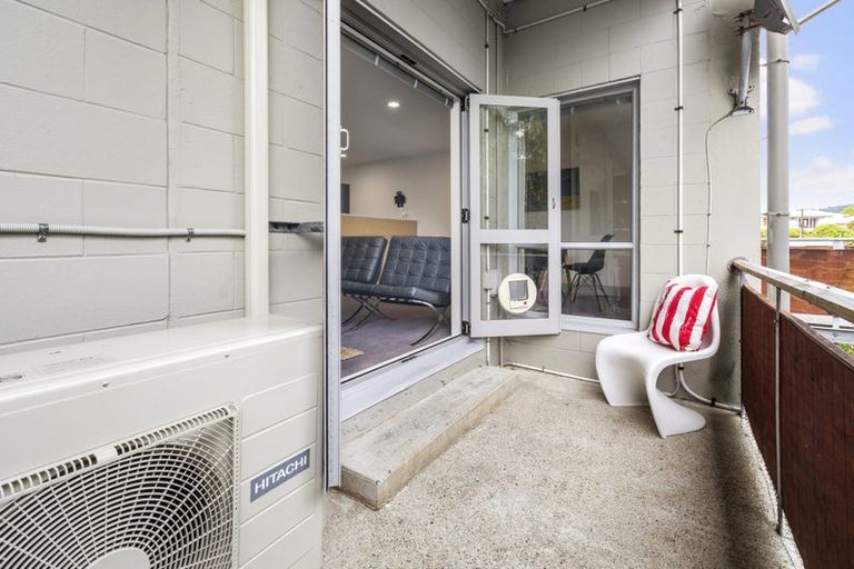 Photo of property in 2/112 Mairangi Road, Wilton, Wellington, 6012