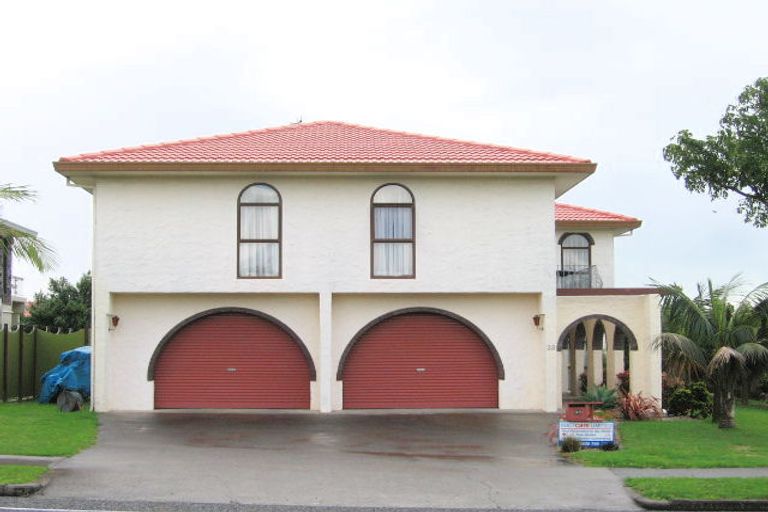 Photo of property in 33 Prince Regent Drive, Half Moon Bay, Auckland, 2012