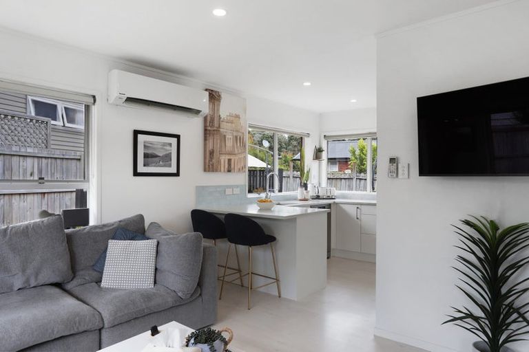 Photo of property in 1/61 Mcclintock Road, Massey, Auckland, 0614