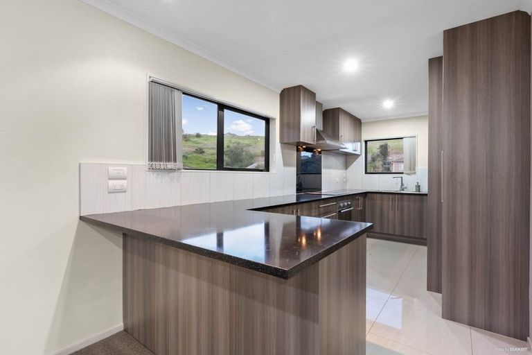 Photo of property in 41 Cape Vista Crescent, Pukekohe, 2120