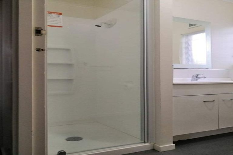 Photo of property in 1/75 Settlement Road, Papakura, 2110