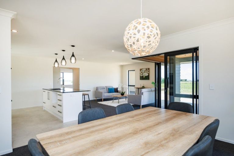 Photo of property in 167 Spur Road West, Colyton, Feilding, 4775