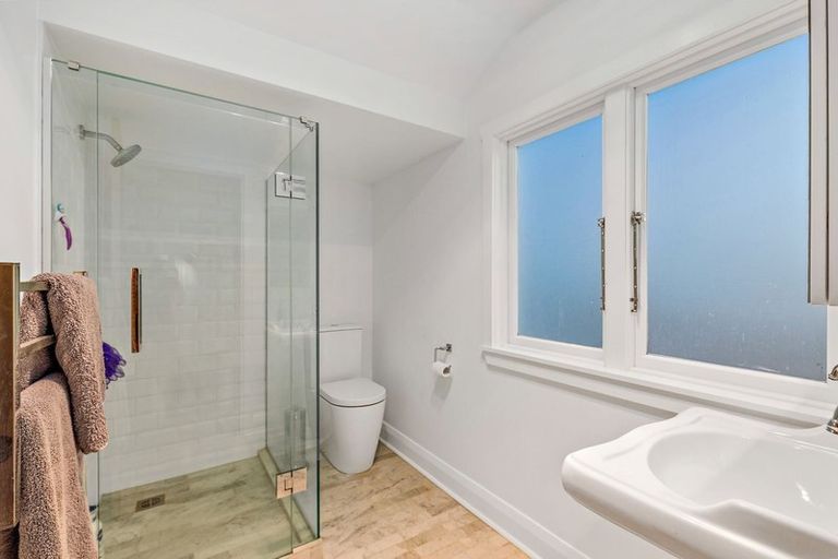 Photo of property in 5 Riverlea Road, Whenuapai, Auckland, 0618