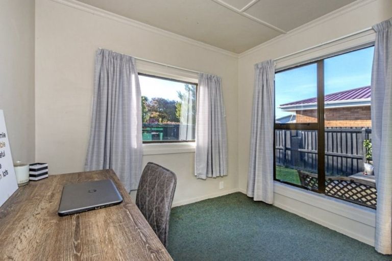 Photo of property in 10 Brixton Street, Islington, Christchurch, 8042
